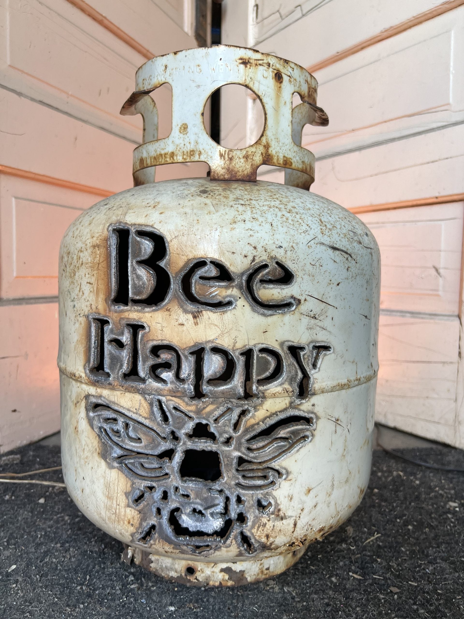 20LB Propane Tank (Bee Happy)