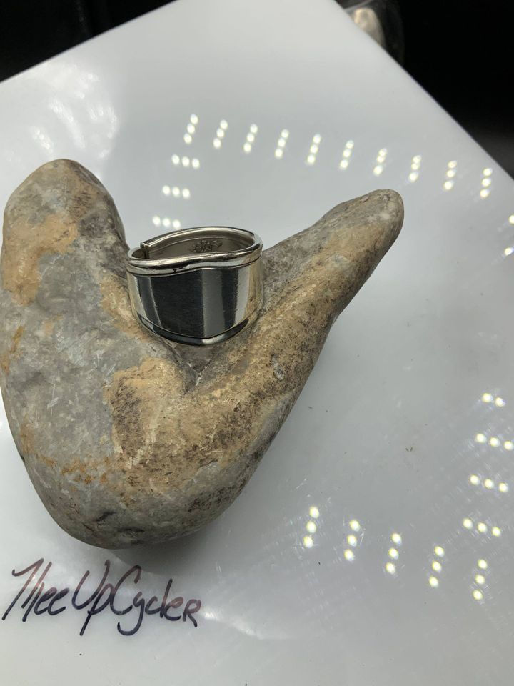 Ring 217 – Floral Ring Size 15