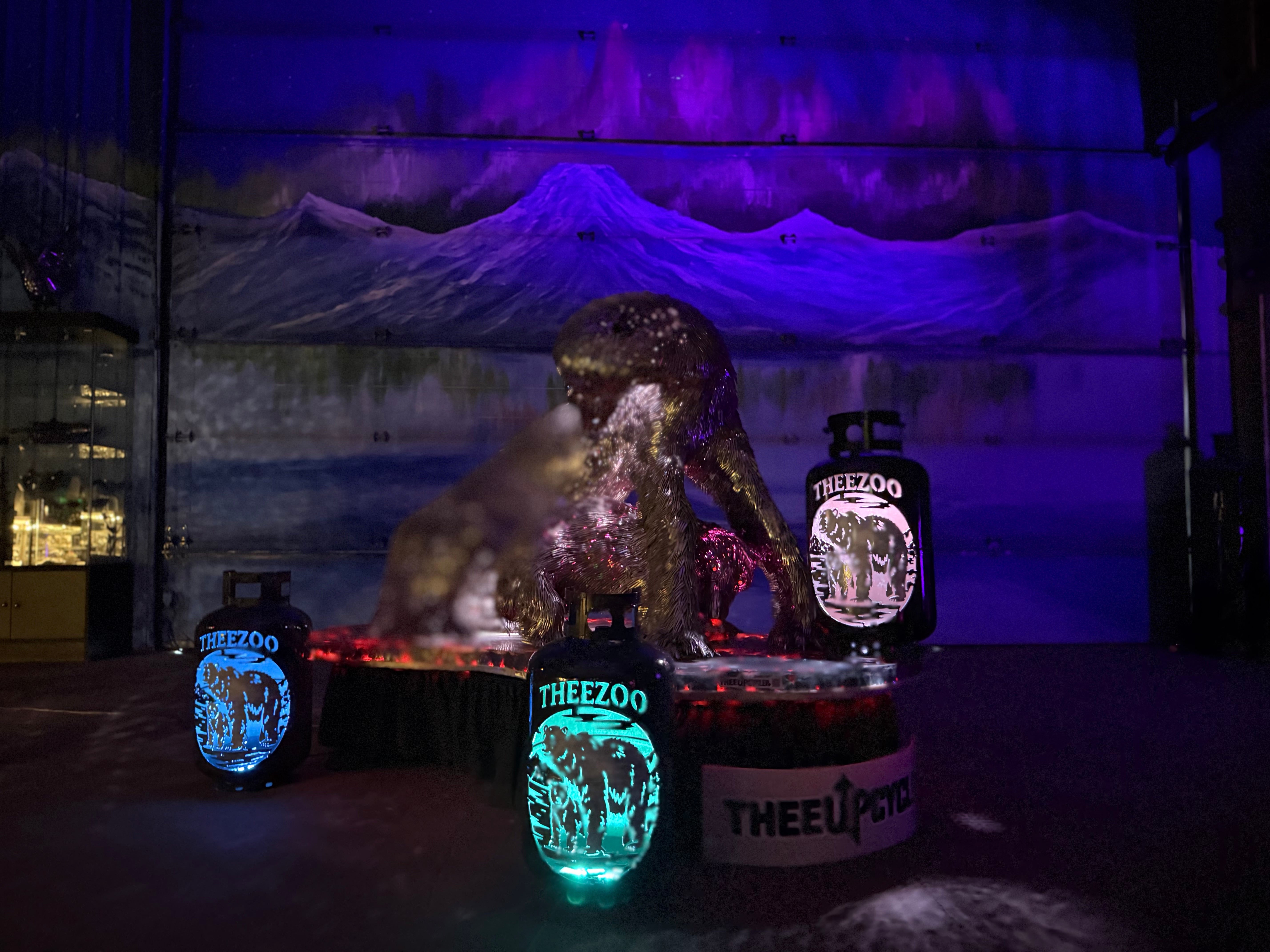 TheeZoo Custodian Lantern — Misty & Whitehorse