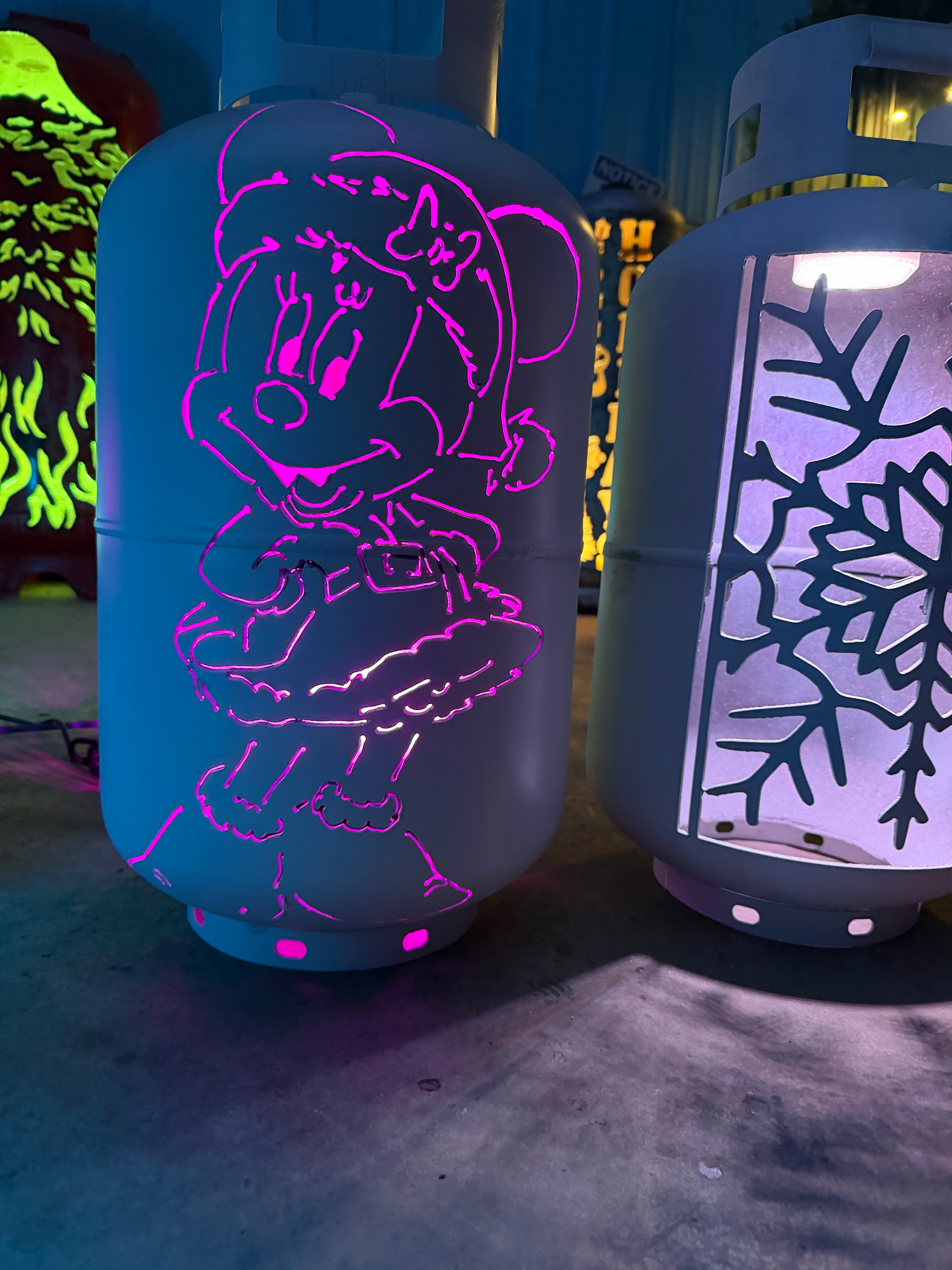 30lb Upcycled Patio Lantern, Minnie Mouse Winter