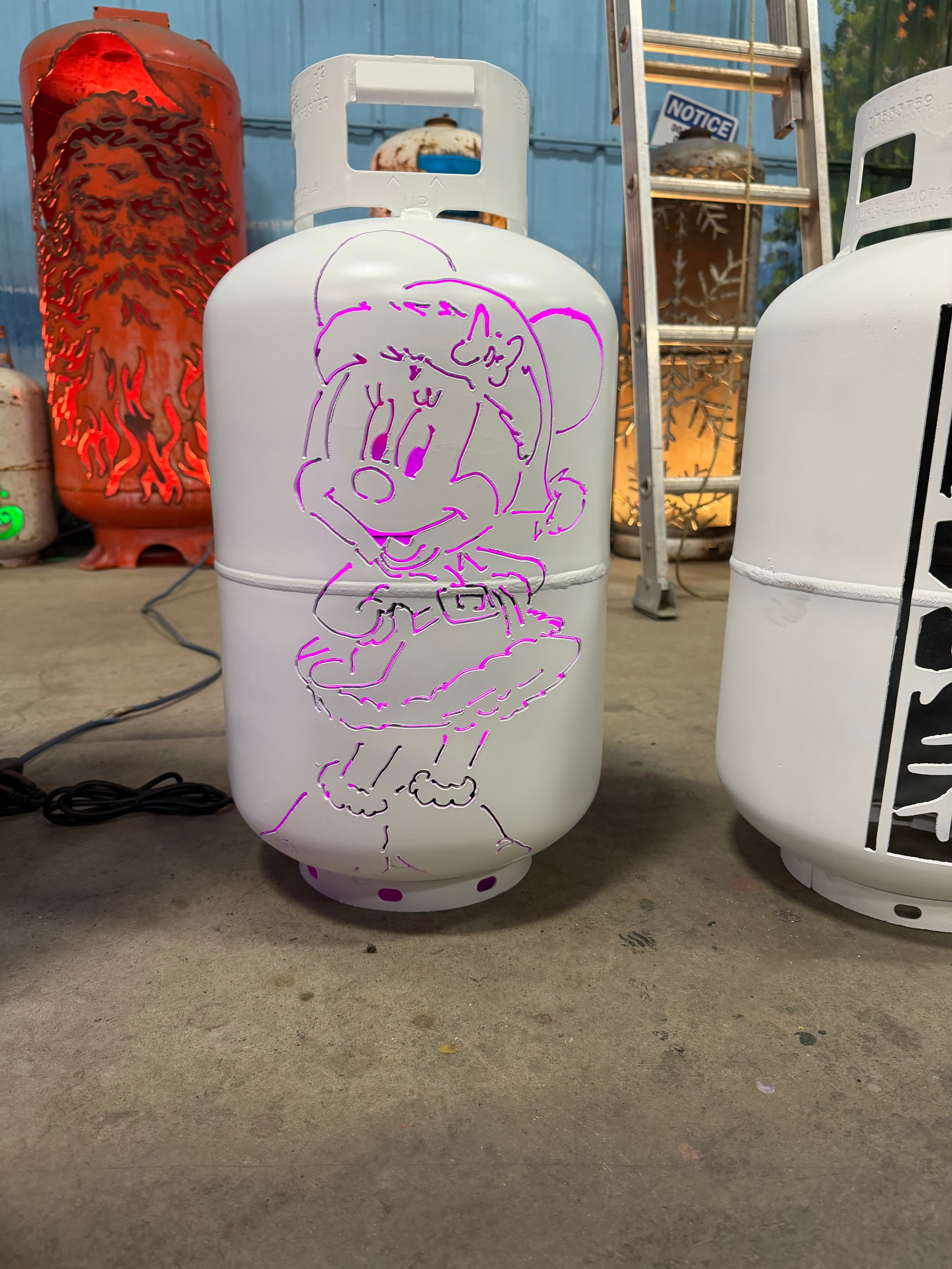 30lb Upcycled Patio Lantern, Minnie Mouse Winter