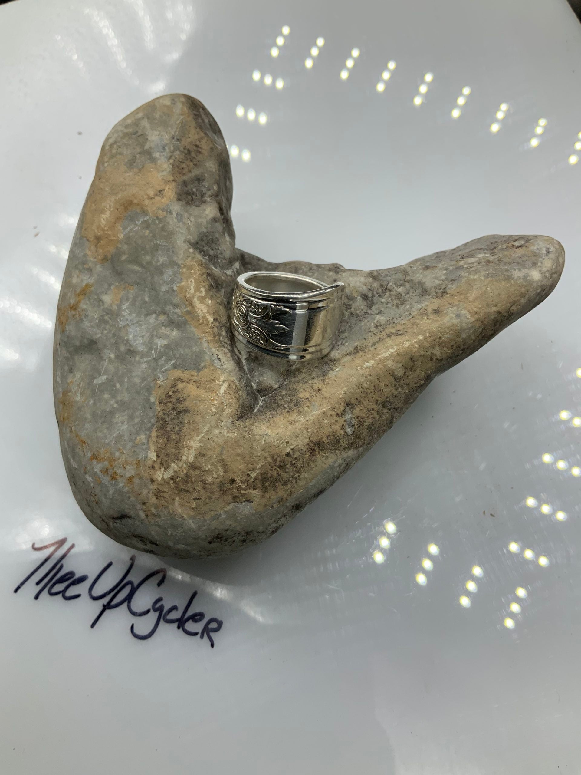 Ring 28 - 1847 Rogers Bros Rose Ring - Size 6