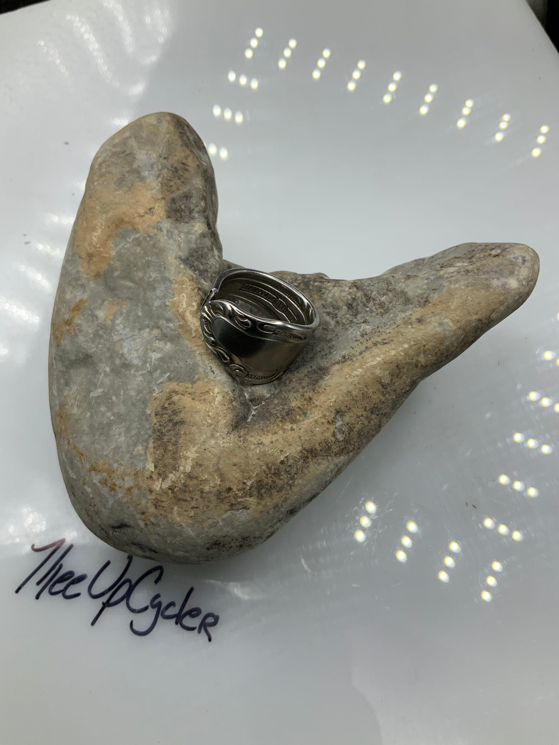 Ring 82 - Floral Ring - Size 8