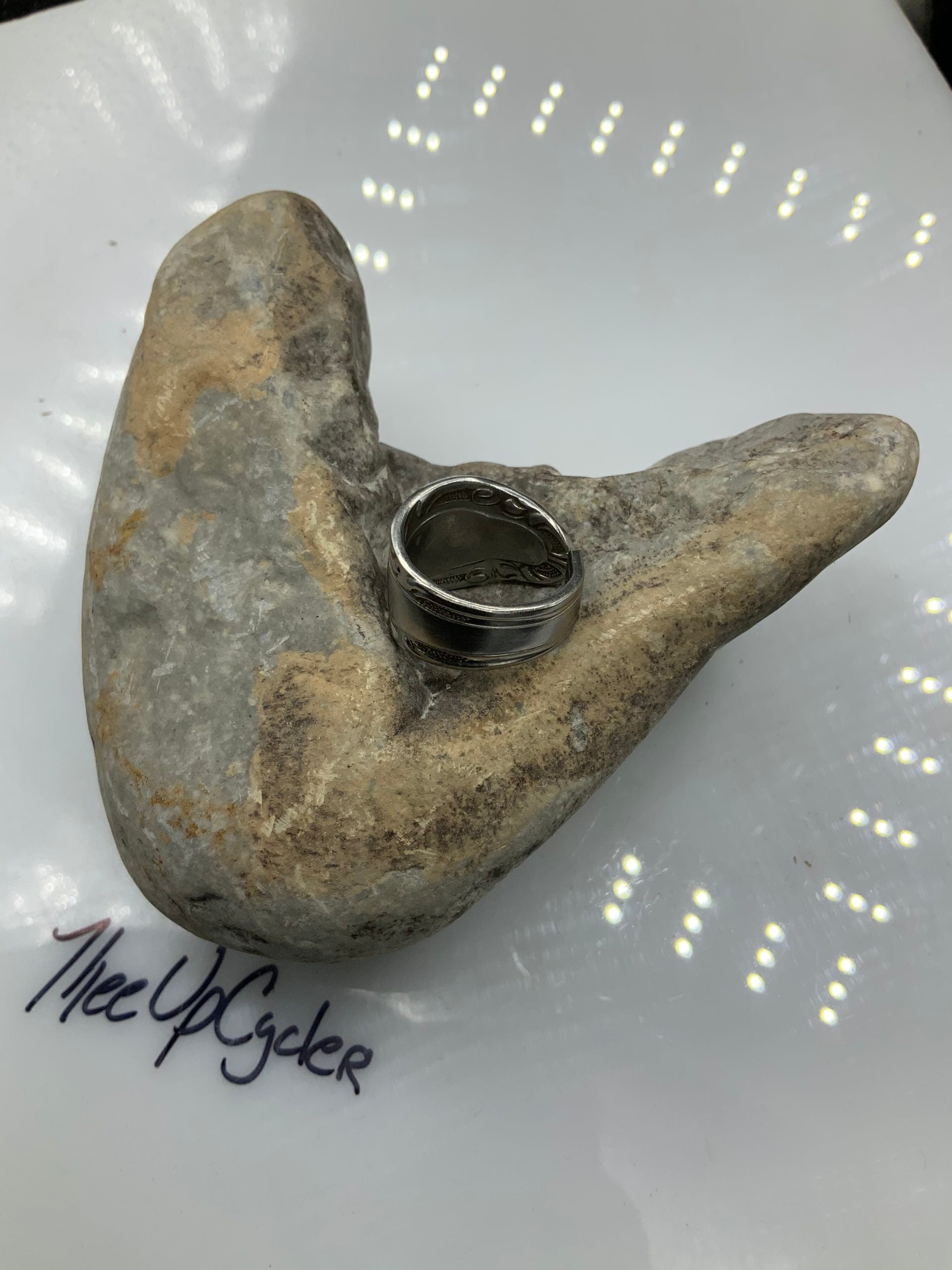 Ring 82 - Floral Ring - Size 8