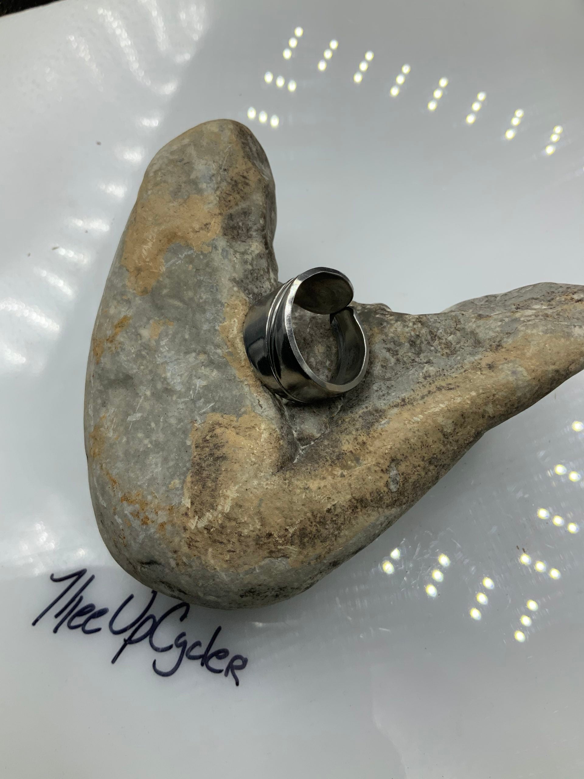 Ring 94 - Smooth Band Ring - Size 9