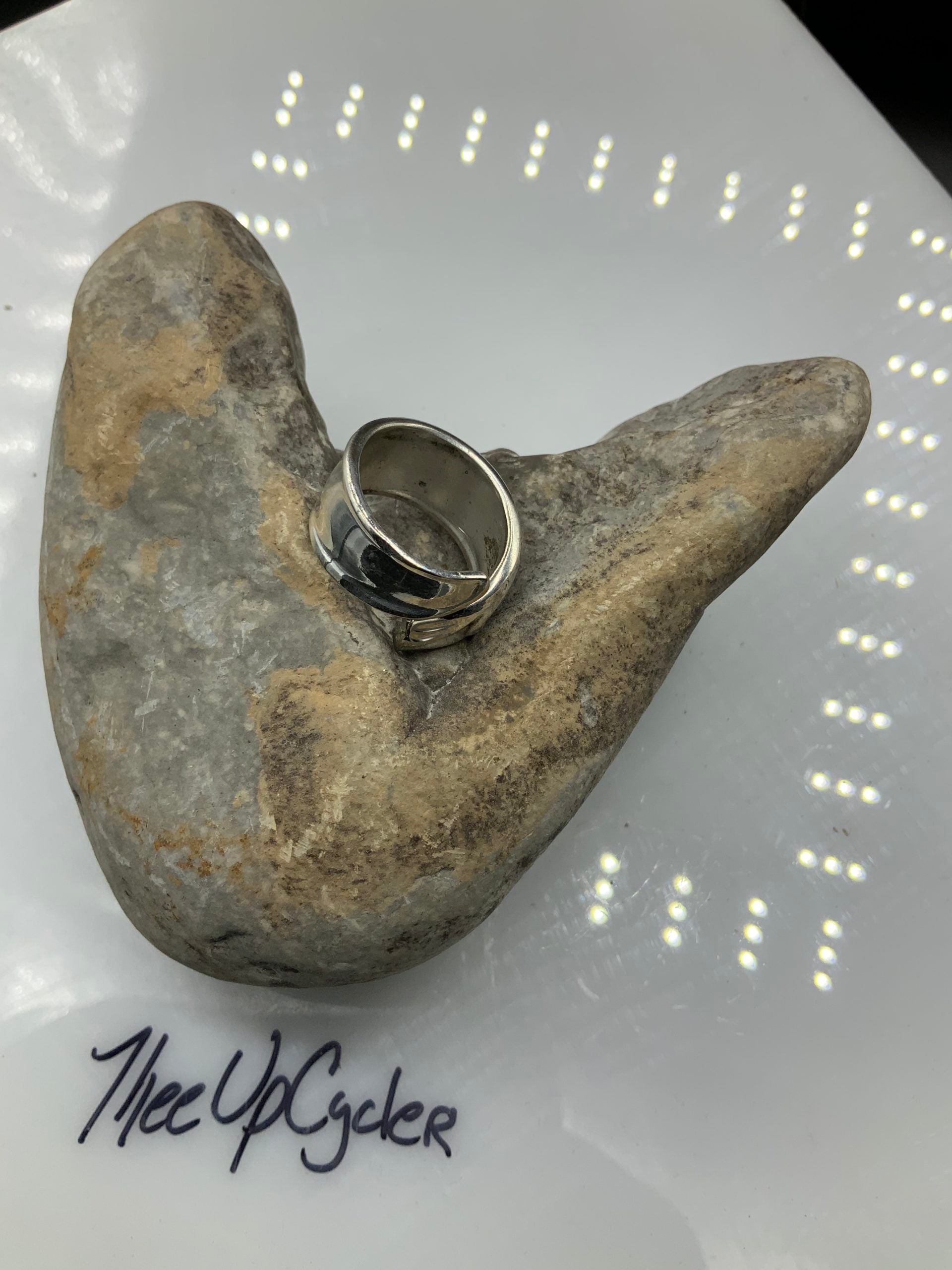 Ring 133 - Twist Ring - Size 9