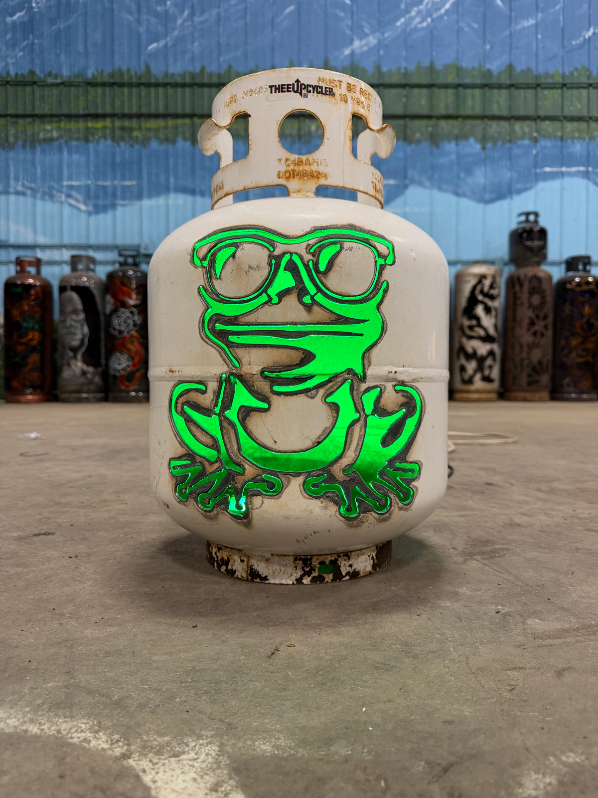 20lb UpCycled Patio Lantern, Thee Coolest Frog