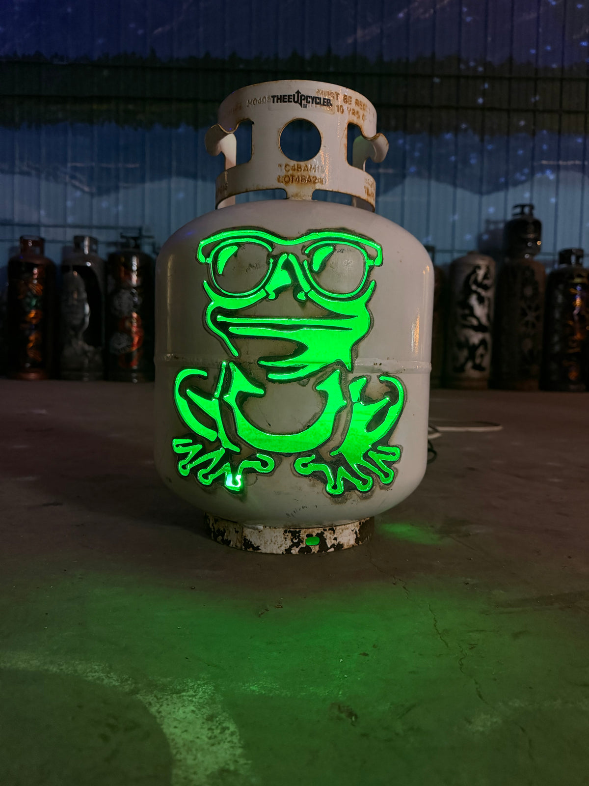 20lb UpCycled Patio Lantern, Thee Coolest Frog