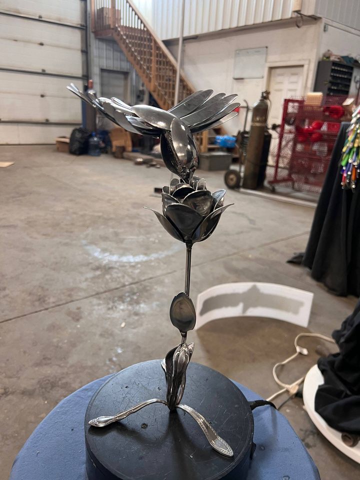 TheeUpCycled Art, Hummingbird on a Rose