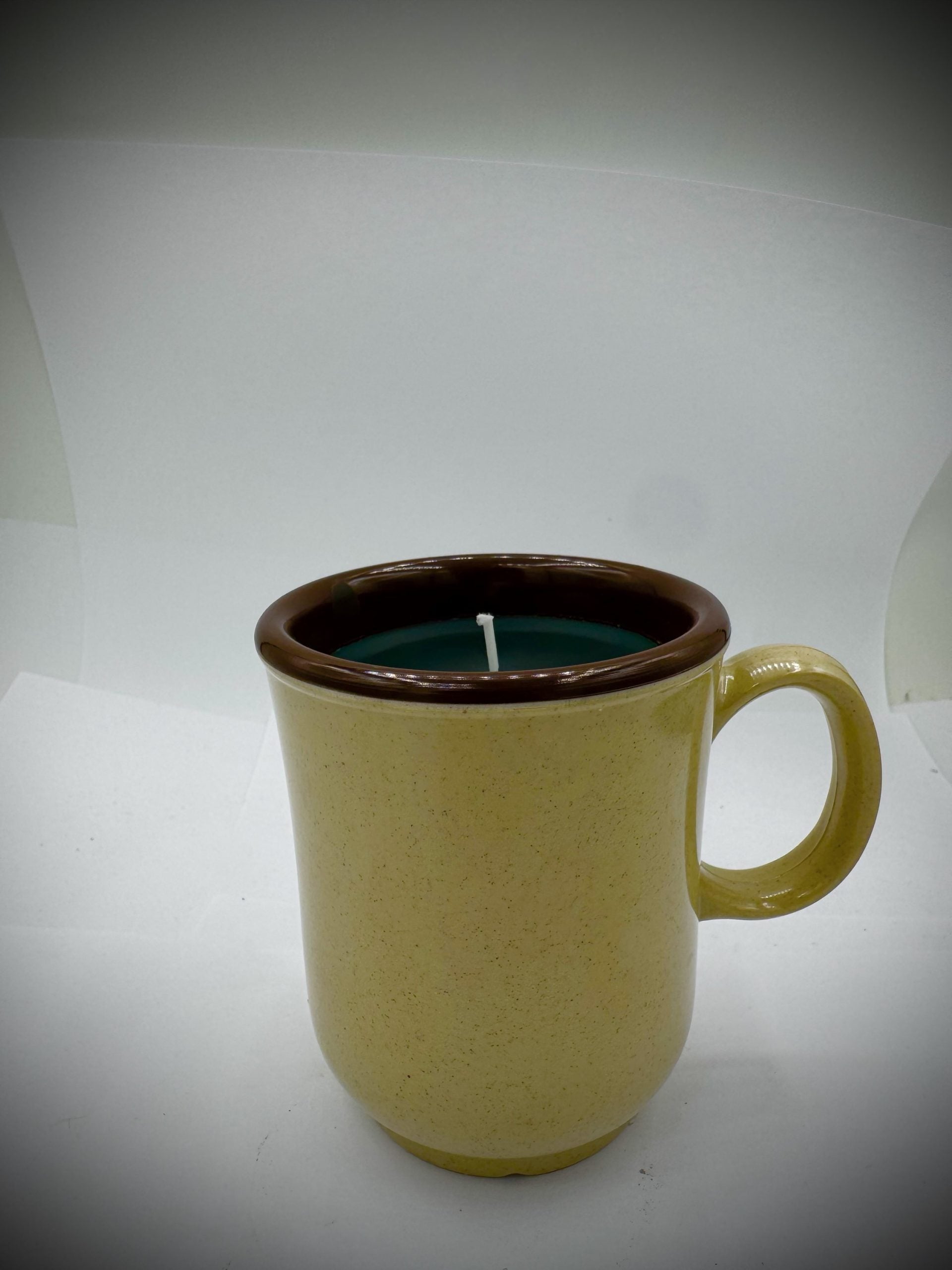 Quick Grab, Candle, Beige Mug Mystery