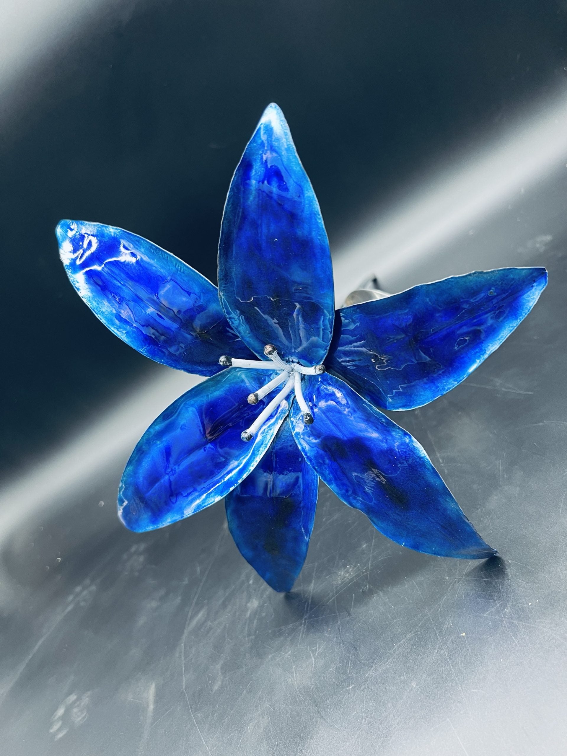 Flower, Lily, Stemmed (Blue and purple)